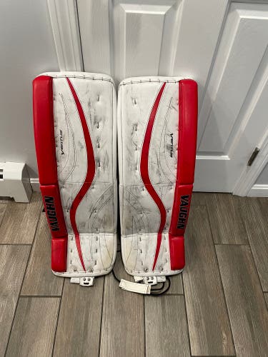 28" Vaughn Ventus LT68 Goalie Leg Pads (Used)