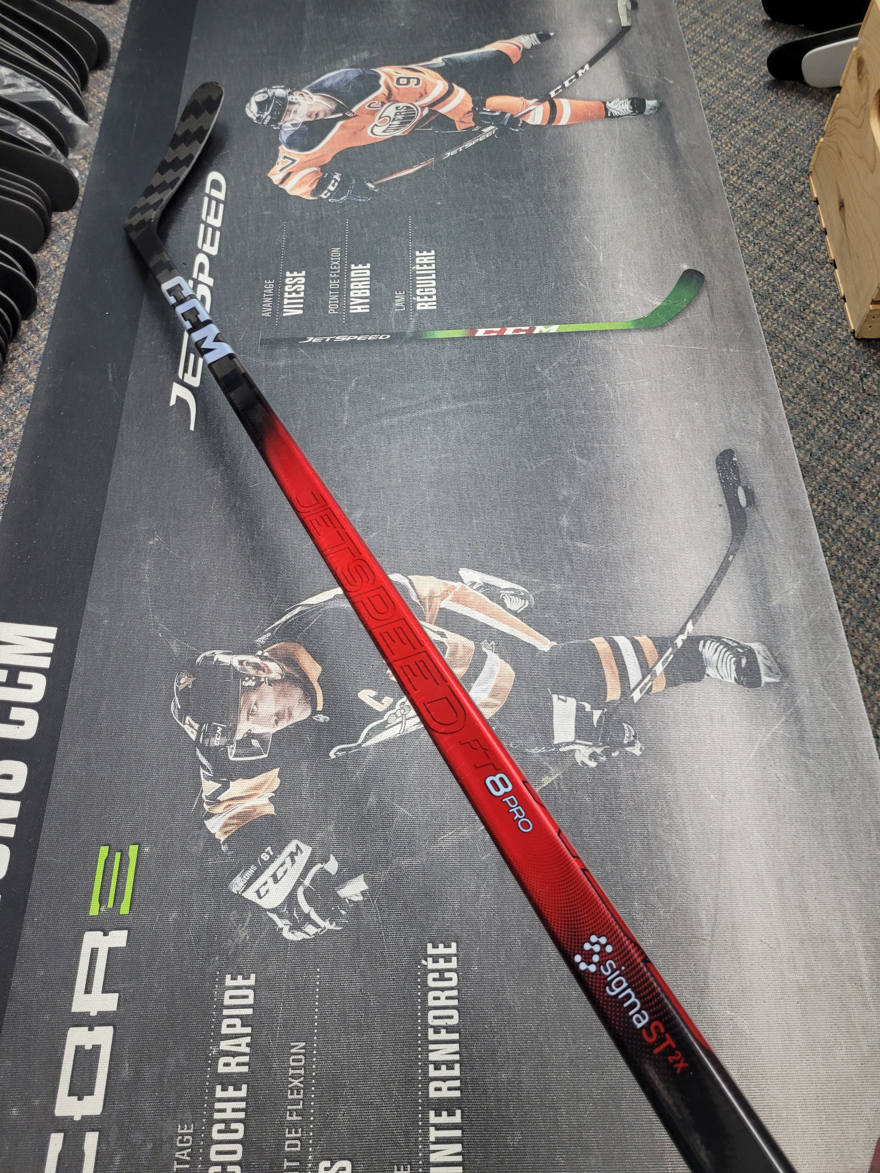 P29 +1⁄4 | 70 Flex NEW! Senior CCM JetSpeed FT8 Pro Right Handed