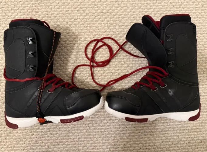 Size M 9.5 (W 10.5) Nitro Thunder Snowboard Boots (Used)