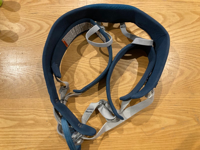 Black Diamond Climbing Harness | Medium 30" -33"
