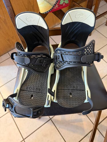 Unisex XL Arbor Spruce Snowboard Bindings All Mountain (Used)