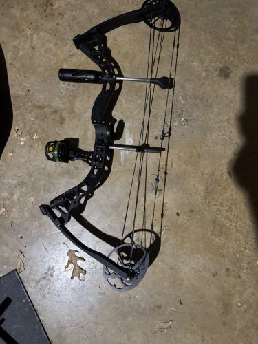 Compound Bow with case and accessories