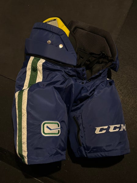 Canucks Senior Medium CCM HPTKXP Hockey Pants (New)