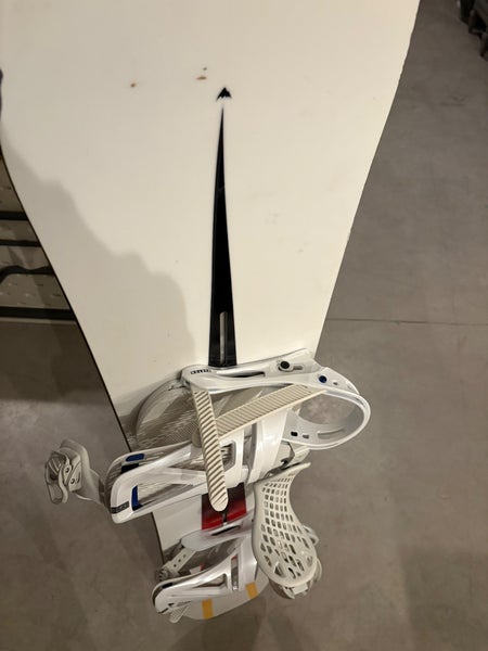 Burton Custom Flying V Snowboard Wide Without Bindings 154 cm (Used)