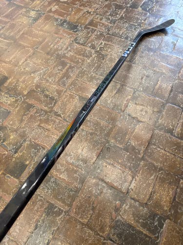 Senior CCM JetSpeed FT7 Pro Hockey Stick Right Handed P28 80 Flex (Used)