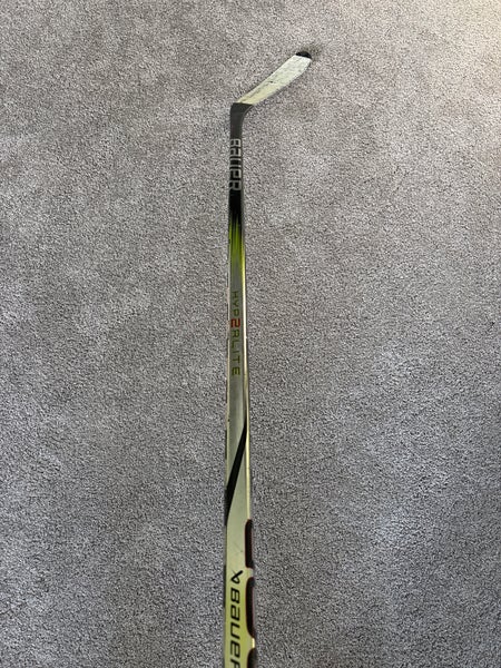 Intermediate Bauer Vapor Hyperlite 2 Right Handed Hockey Stick 70 Flex (Used)
