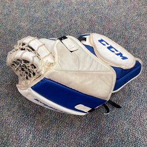 Senior Regular CCM Extreme Flex 5.9 Goalie Glove