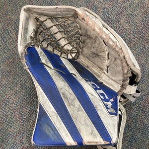 CCM Extreme Flex 5.9 Regular Goalie Glove | Senior