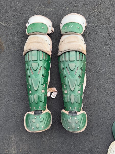 Rawlings Velo Catcher's Leg Guard (Used)