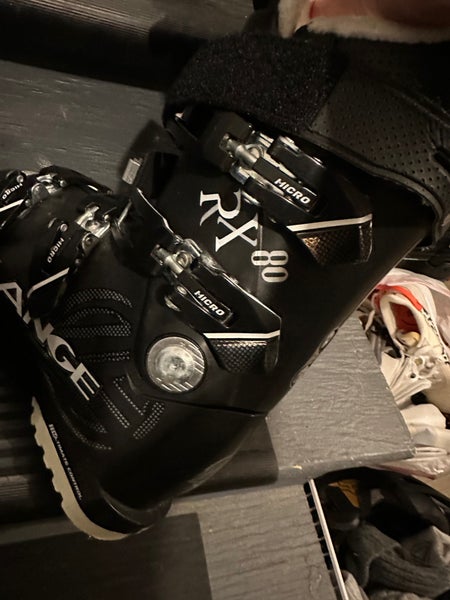 Mondo 23 & 23.5 Women's Lange All Mountain RX Ski Boots (Used)