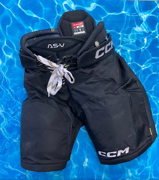 Junior Medium CCM Tacks AS-V Hockey Pants (Used)