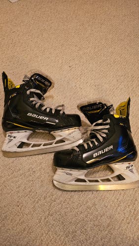 Senior Bauer Supreme M4 Hockey Skates Size 7.5 Fit 2 (Used)