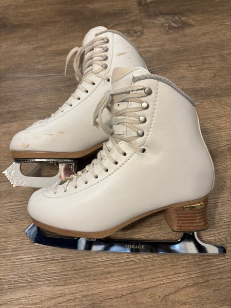 Jackson Ultima Elle Figure Skates B Adult 4 (Used)