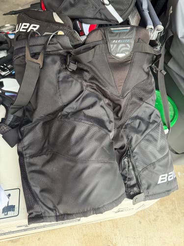 Senior Large Bauer Vapor Flylite Hockey Pants (Used)
