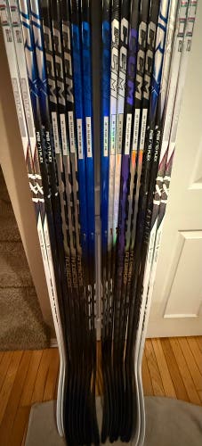 Senior Bauer Right Handed Hockey Stick P28 75 Flex (New)