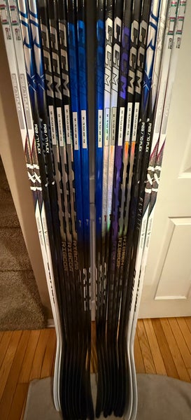 Senior Bauer Right Handed Hockey Stick P28 75 Flex (New)