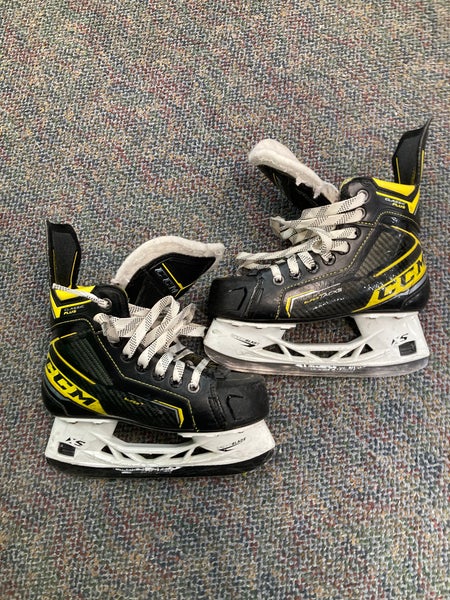 CCM Classic Plus Hockey Skates | Size 2