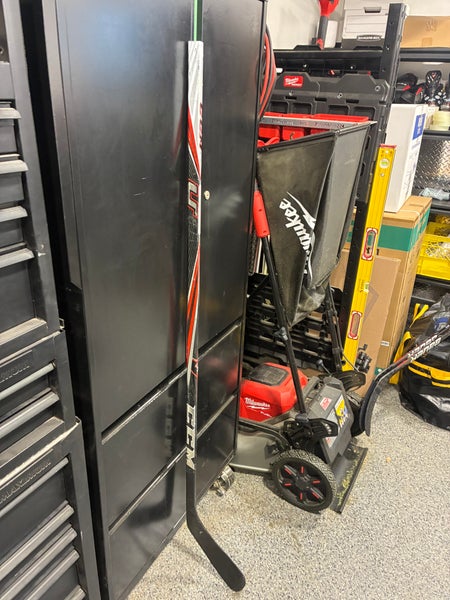 Senior CCM U+ CL Left Hand Hockey Stick Heel Pattern 100 Flex Pro Stock (Used)