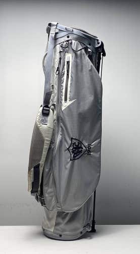 Sun Mountain 2.5+ Lightweight Stand Bag Gray 4-Way Divide Dual Strap Golf Bag