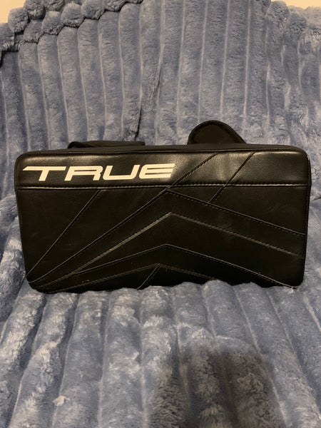 2023 True Catalyst 7x3 Regular (Used) Glove and Blocker set