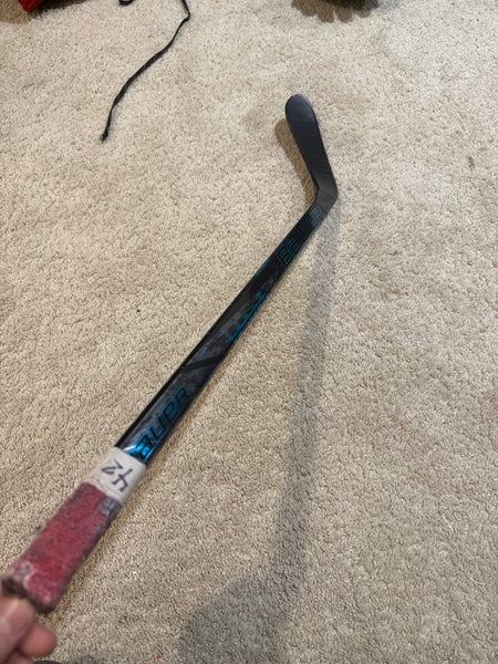 Youth Bauer Mystery Mini Left Hand Hockey Stick P28 30 Flex (Used)