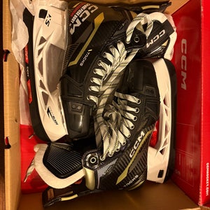 2022 CCM AS-V Pro Hockey Skates 6.5 (New)