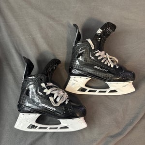Bauer Supreme Mach Hockey Skates Size 6 (Used) NO BLADES