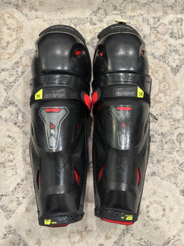 Senior Bauer Vapor 3X 15" Shin Pads (Used)