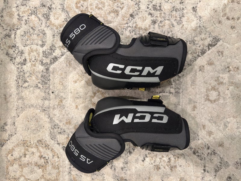 Senior Medium CCM Tacks AS 580 Elbow Pads (Used)