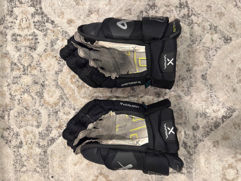 Bauer Vapor Hyperlite Gloves 13" (Used)
