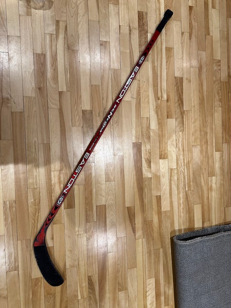 Senior Easton Original Synergy Right Handed Hockey Stick P92 100 Flex (Used)