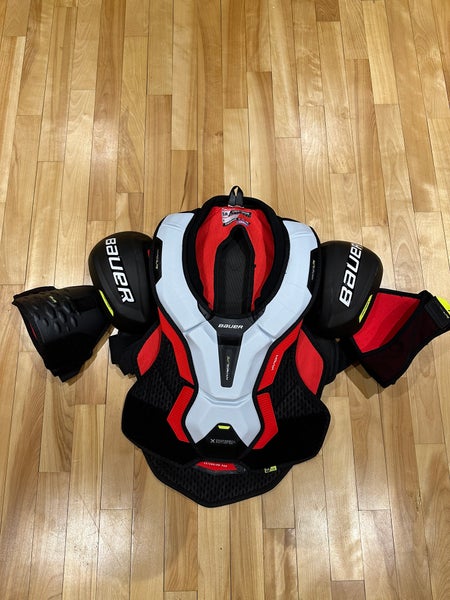 Men's Large Senior Bauer Vapor Hyperlite Shoulder Pads (Used)