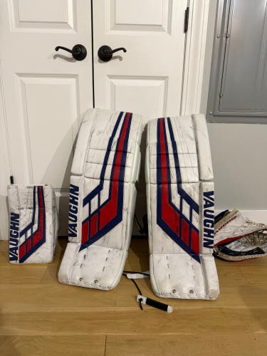 34" 2018 Vaughn VE8 ProCarbon Regular Goalie Full Set Pro Stock (Used)