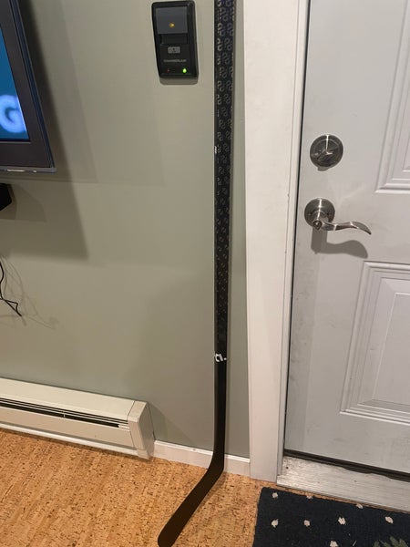 Senior PRO Red Line Right Handed Hockey Stick P38 70 Flex Pro Stock (Used)