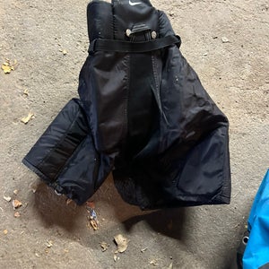 Junior XL Nike Quest 3 Hockey Pants (Used)