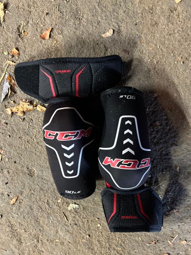 Senior Medium CCM RBZ 90 Elbow Pads (Used)