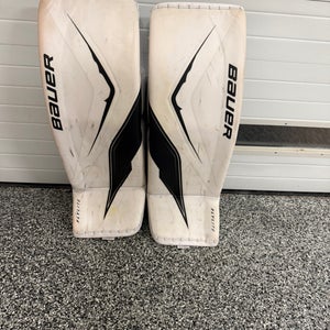 Medium Bauer FlyLite Goalie Leg Pads (Used)