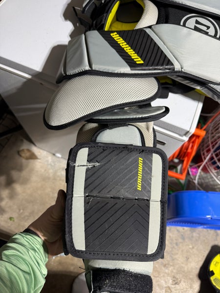 Small/Medium Warrior Ritual X3E Goalie Chest Protector (Used)