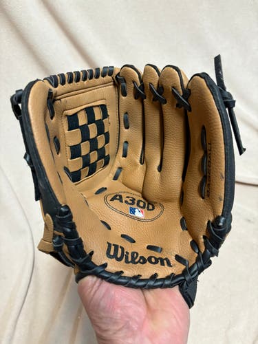 Wilson A300 Baseball Glove 11.5" (Used)