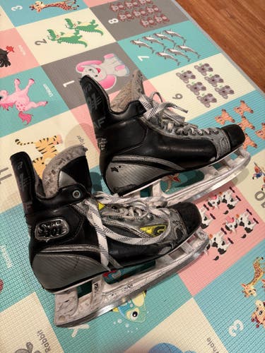 Graf Supra 301 Hockey Skates 10.5 (Used)
