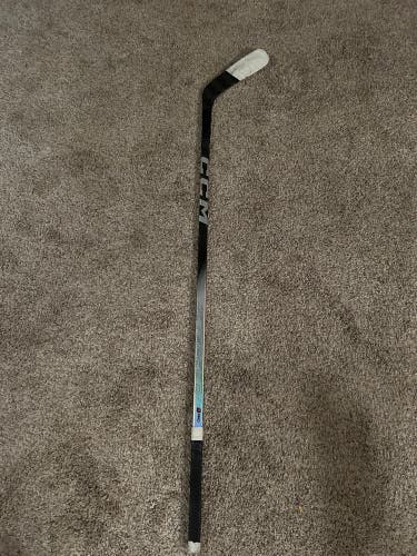 Intermediate CCM JetSpeed FT8 Pro Right Handed Hockey Stick P29 65 Flex (Used)