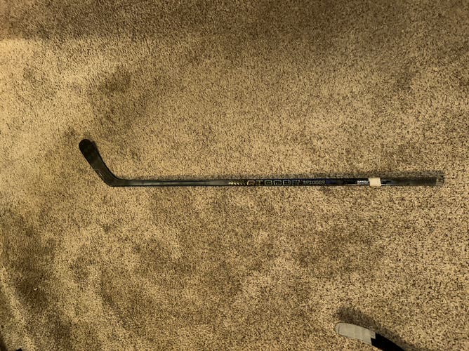 Intermediate CCM Ribcor Trigger 9 Pro Right Handed Hockey Stick P29 65 Flex (Used)
