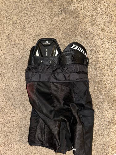 Men's Senior Medium Bauer Vapor Hyperlite Hockey Pants (Used)