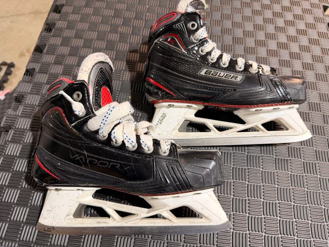 Bauer Vapor 1X Pro Hockey Goalie Skates Regular Width Size 3.5 (Used)