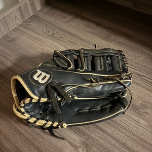 Wilson A700 RH Outfield Baseball Glove 12.5" (Used)