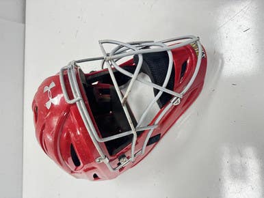 Used Under Armour 6 1/4-7 Catchers Helmet w/Mask Red One Size 11860-S000301923