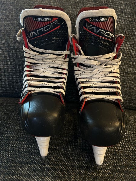2019 Bauer Vapor X2.7 Hockey Skates Regular Width 8.5 (Used)