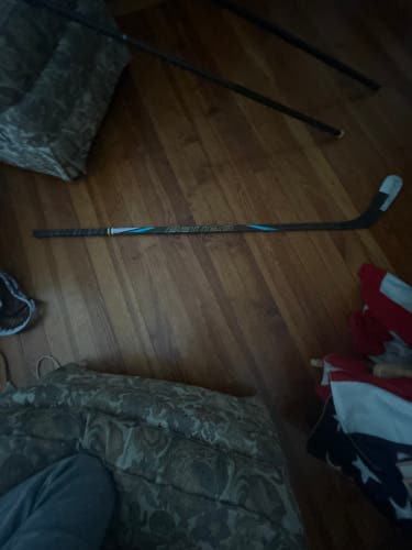 Intermediate Bauer Nexus Tracer Left Hand Hockey Stick P92 65 Flex (New)