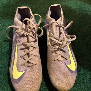 Men's Size M 8.5 (W 9.5) Nike Cleats (Used)