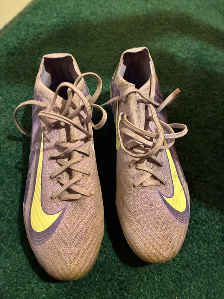 Men's Size M 8.5 (W 9.5) Nike Cleats (Used)